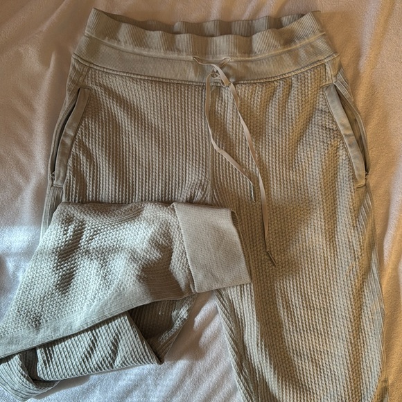 Engineered warmth joggers lululemon - Picture 3 of 4